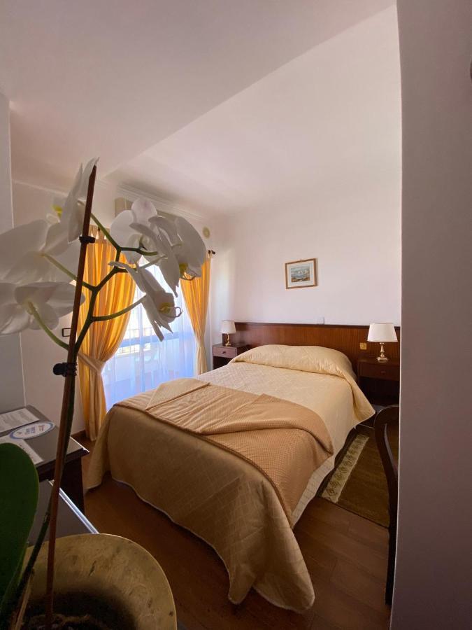 Guest House Toca Dos Grilos Estoril Eksteriør billede